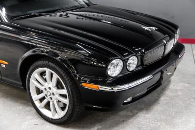 2004 Jaguar XJR SUPERCHARGED V8