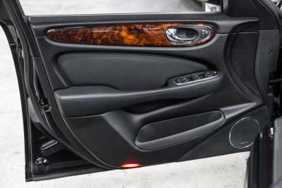 2004 Jaguar XJR SUPERCHARGED V8