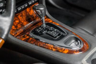 2004 Jaguar XJR SUPERCHARGED V8