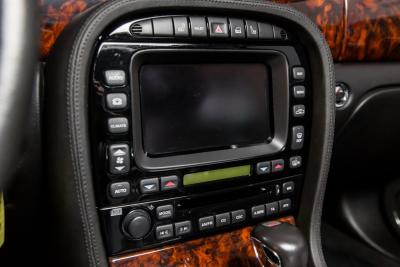 2004 Jaguar XJR SUPERCHARGED V8