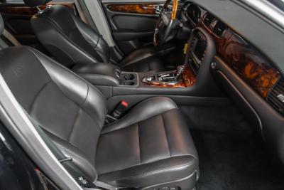 2004 Jaguar XJR SUPERCHARGED V8