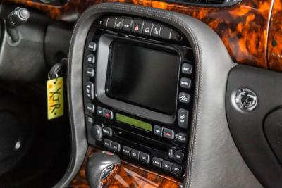 2004 Jaguar XJR SUPERCHARGED V8