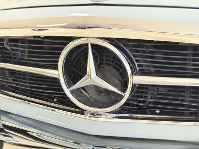 1971 Mercedes - Benz 280 SL Pagoda