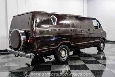 1977 Dodge B200 Tradesman Van