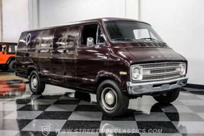 1977 Dodge B200 Tradesman Van