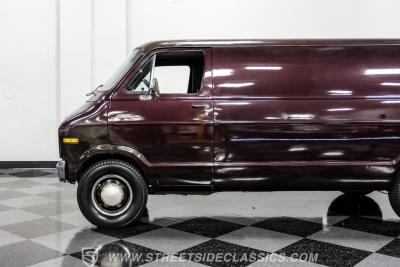 1977 Dodge B200 Tradesman Van
