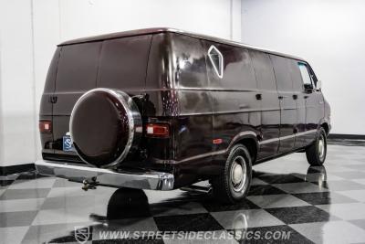 1977 Dodge B200 Tradesman Van
