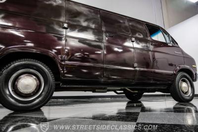 1977 Dodge B200 Tradesman Van