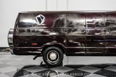 1977 Dodge B200 Tradesman Van