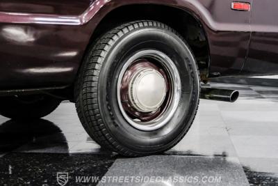 1977 Dodge B200 Tradesman Van