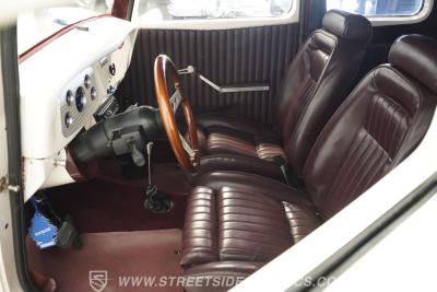 1933 Ford Victoria Restomod