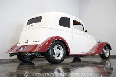 1933 Ford Victoria Restomod