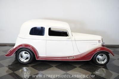 1933 Ford Victoria Restomod