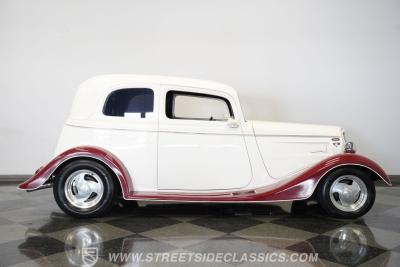 1933 Ford Victoria Restomod