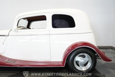 1933 Ford Victoria Restomod