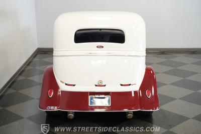 1933 Ford Victoria Restomod