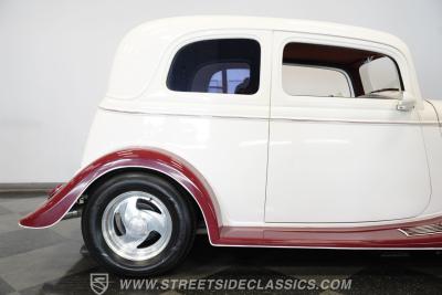 1933 Ford Victoria Restomod