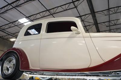 1933 Ford Victoria Restomod