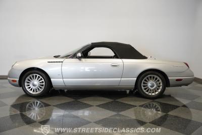 2004 Ford Thunderbird