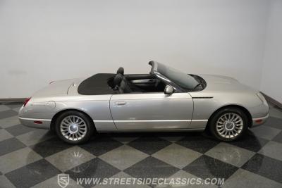 2004 Ford Thunderbird
