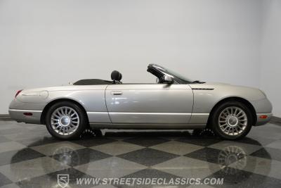 2004 Ford Thunderbird