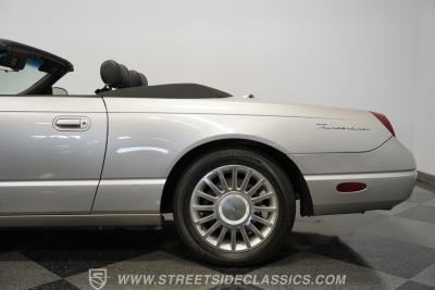 2004 Ford Thunderbird