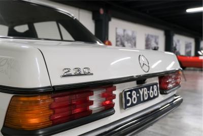 1977 Mercedes - Benz 200 series