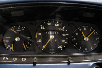 1977 Mercedes - Benz 200 series