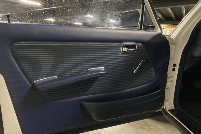 1977 Mercedes - Benz 200 series