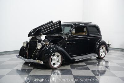 1936 Ford Tudor Slantback Streetrod