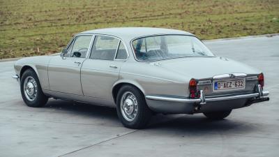 1974 Daimler Double-Six Series II