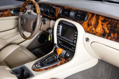 2006 Jaguar 42710 mile XJ8