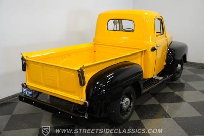 1948 Ford F-1