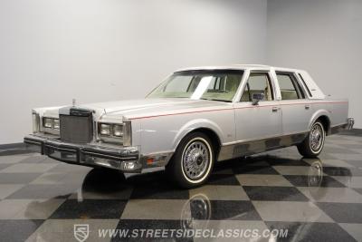 1984 Lincoln Town Car Signature Series
