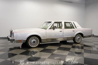 1984 Lincoln Town Car Signature Series