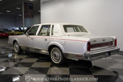 1984 Lincoln Town Car Signature Series