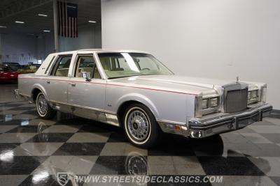 1984 Lincoln Town Car Signature Series