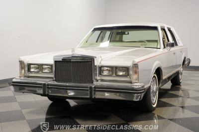 1984 Lincoln Town Car Signature Series