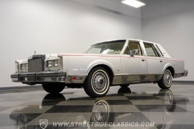 1984 Lincoln Town Car Signature Series