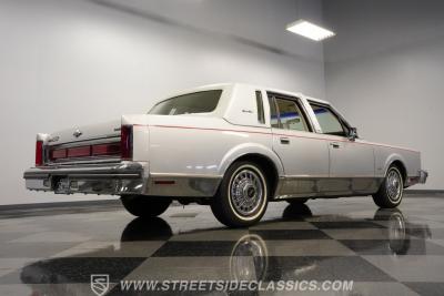 1984 Lincoln Town Car Signature Series