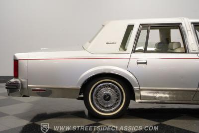1984 Lincoln Town Car Signature Series