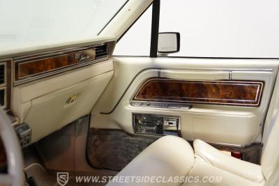 1984 Lincoln Town Car Signature Series