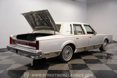 1984 Lincoln Town Car Signature Series
