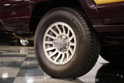 1989 Jeep Grand Wagoneer