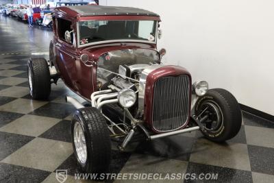 1931 Ford 5-Window Coupe