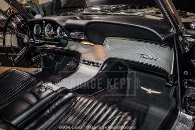 1961 Ford Thunderbird