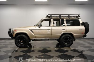 1989 Toyota Land Cruiser FJ62 LS Restomod