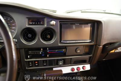 1989 Toyota Land Cruiser FJ62 LS Restomod