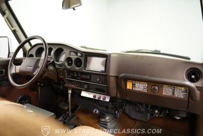 1989 Toyota Land Cruiser FJ62 LS Restomod