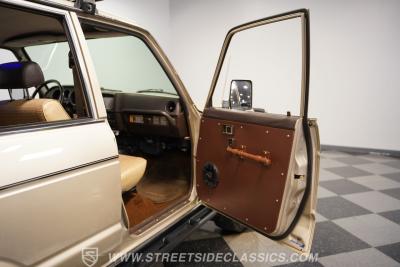 1989 Toyota Land Cruiser FJ62 LS Restomod
